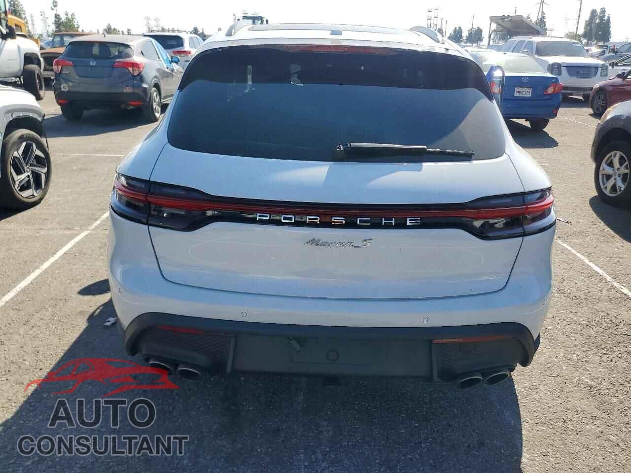 PORSCHE MACAN 2024 - WP1AG2A55RLB37015