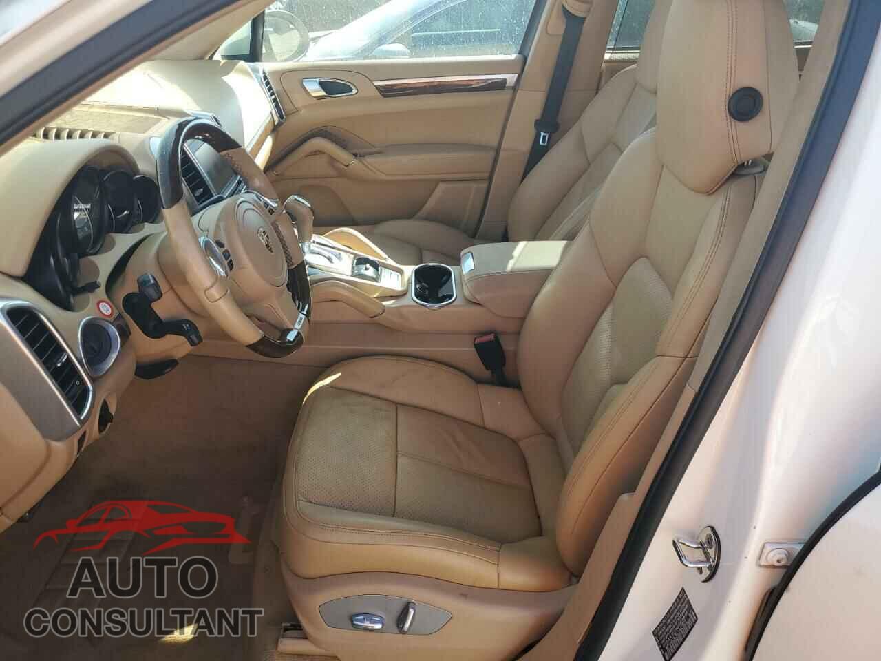 PORSCHE CAYENNE 2012 - WP1AB2A2XCLA43823