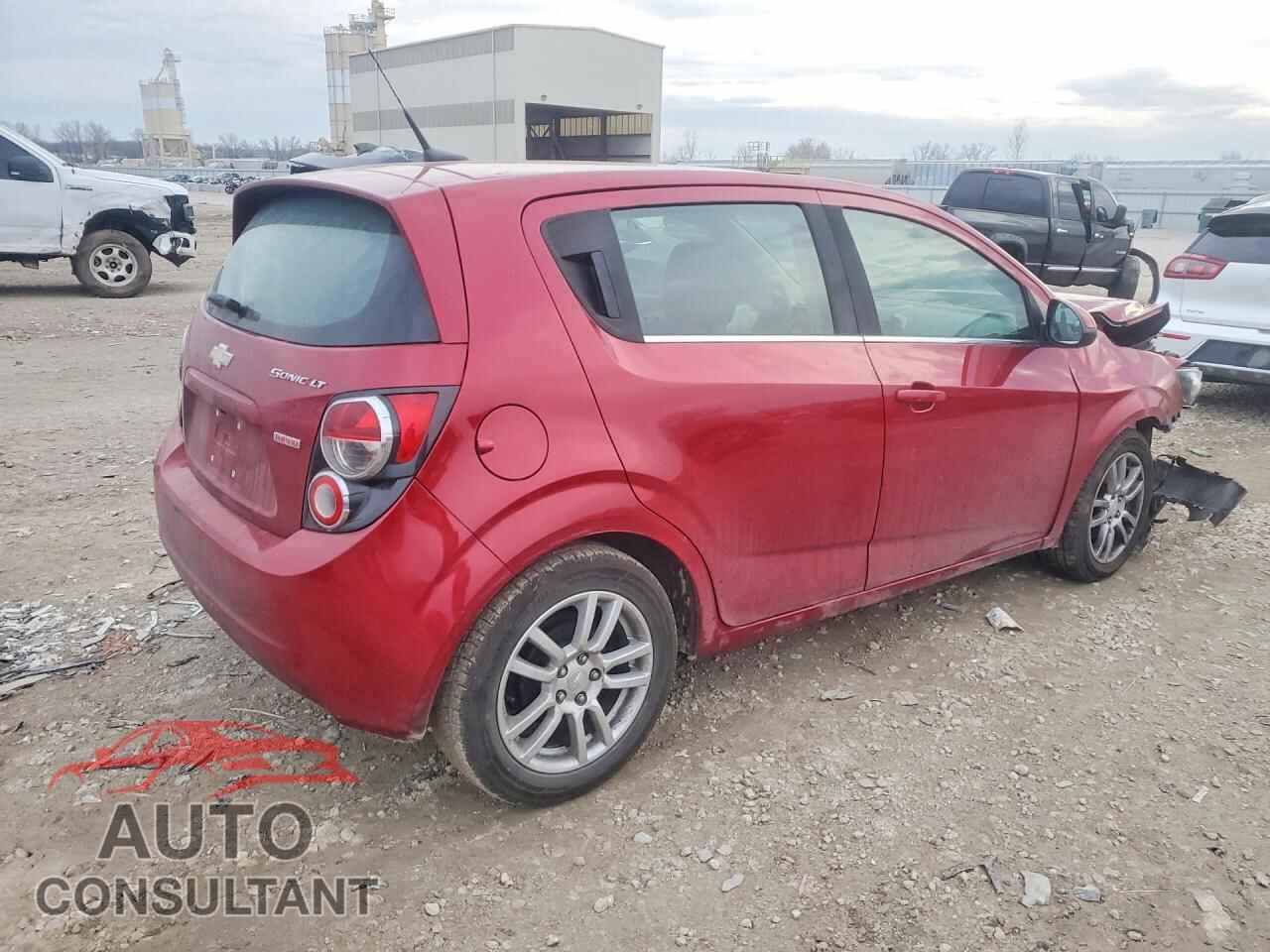 CHEVROLET SONIC 2014 - 1G1JC6SB4E4179567