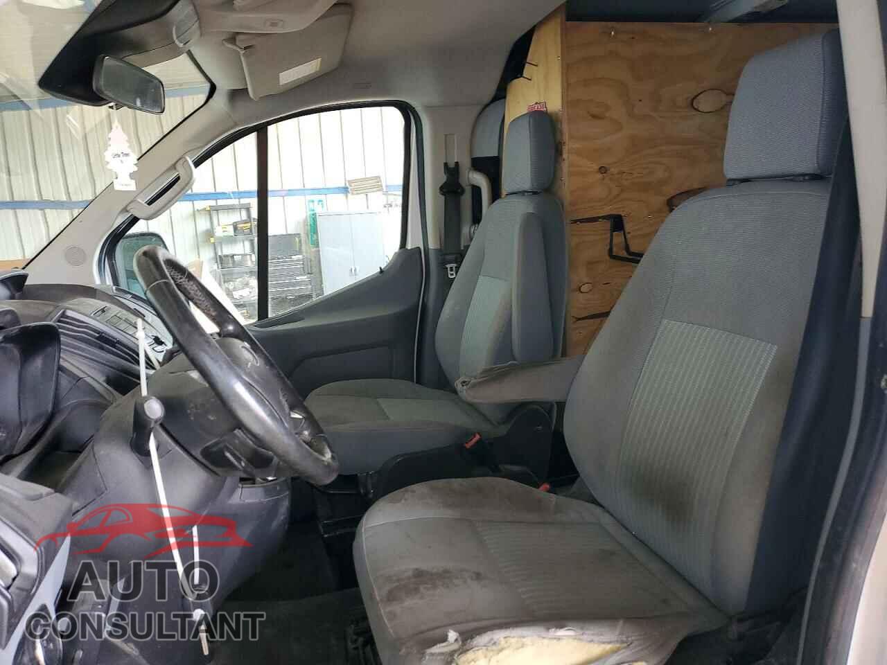 FORD TRANSIT 2017 - 1FTYR1YM2HKB25233