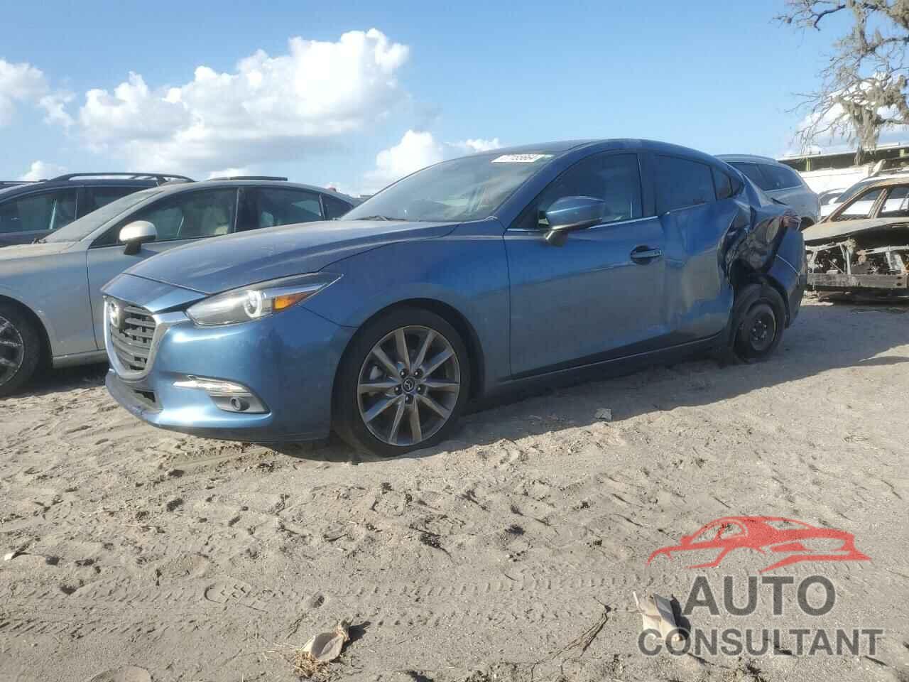 MAZDA 3 2018 - 3MZBN1W33JM161858