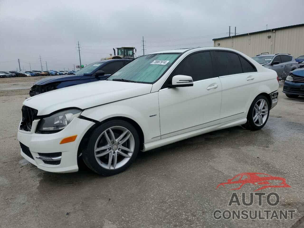 MERCEDES-BENZ C-CLASS 2012 - WDDGF4HB2CR237105