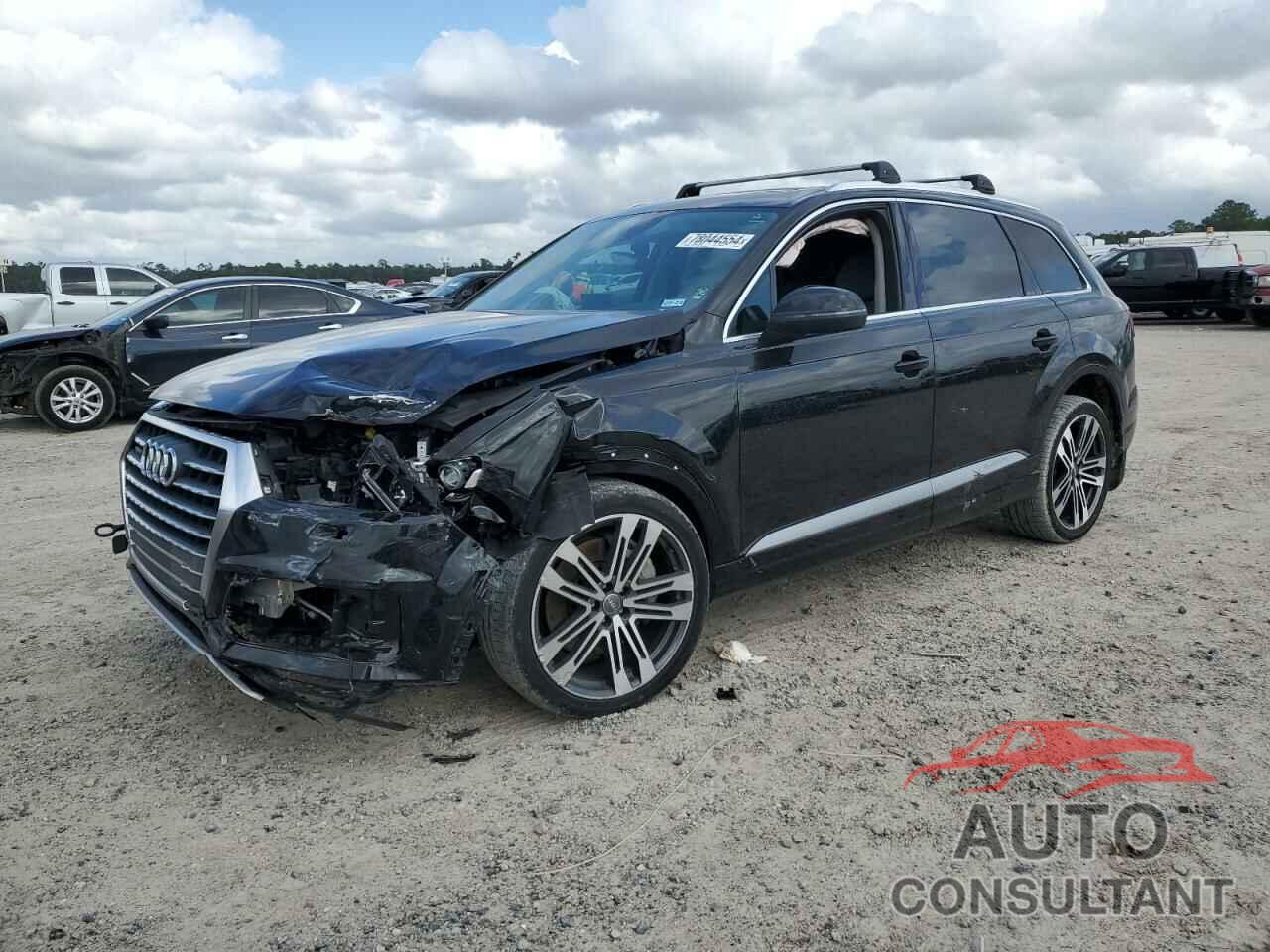 AUDI Q7 2018 - WA1LAAF72JD036166