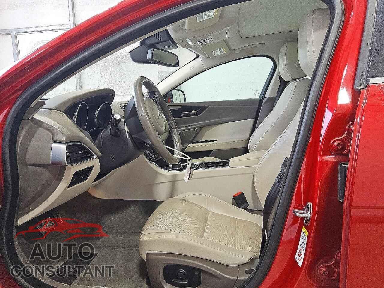 JAGUAR XE 2017 - SAJAE4BV2HA962555