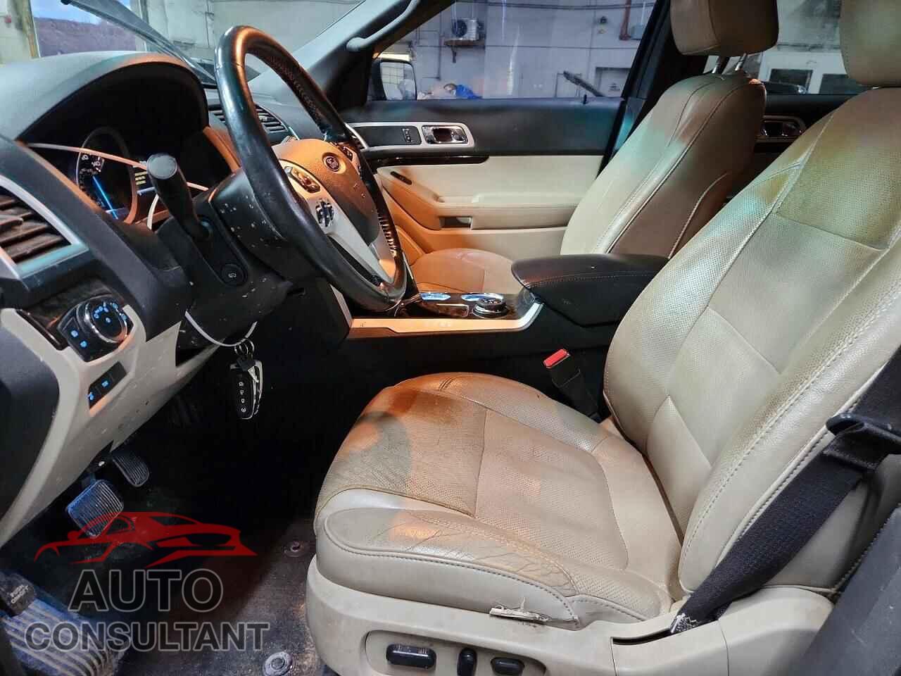 FORD EXPLORER 2011 - 1FMHK8F83BGA61129