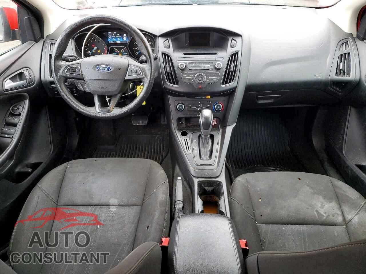 FORD FOCUS 2015 - 1FADP3K25FL282629