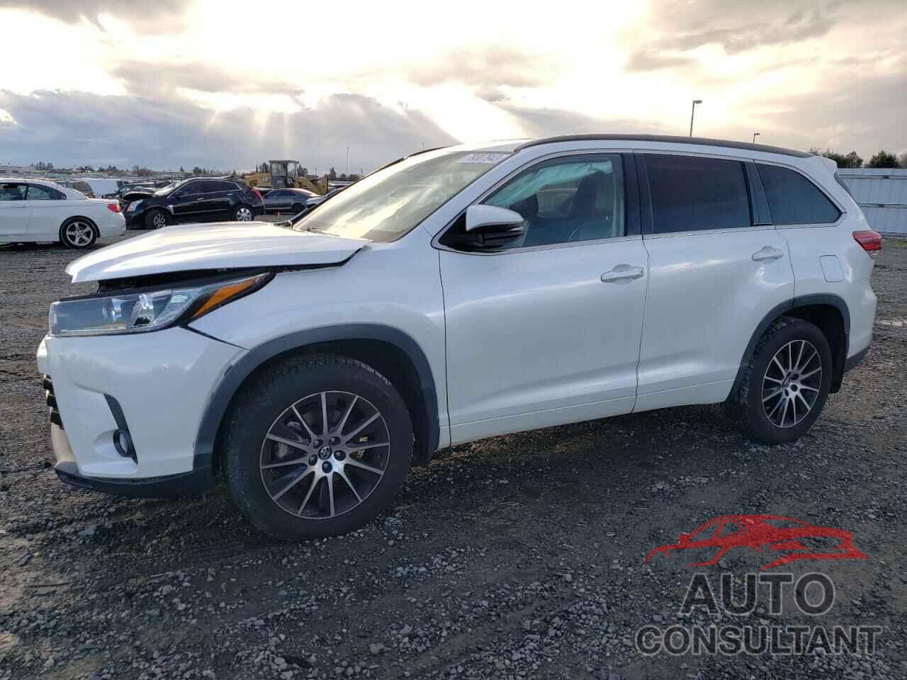 TOYOTA HIGHLANDER 2017 - 5TDJZRFH1HS472034