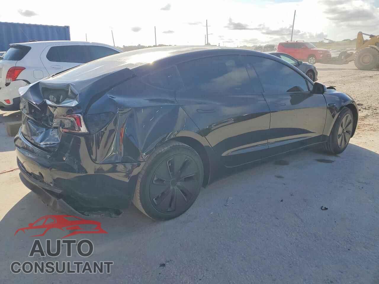 TESLA MODEL 3 2024 - 5YJ3E1EA2RF872457