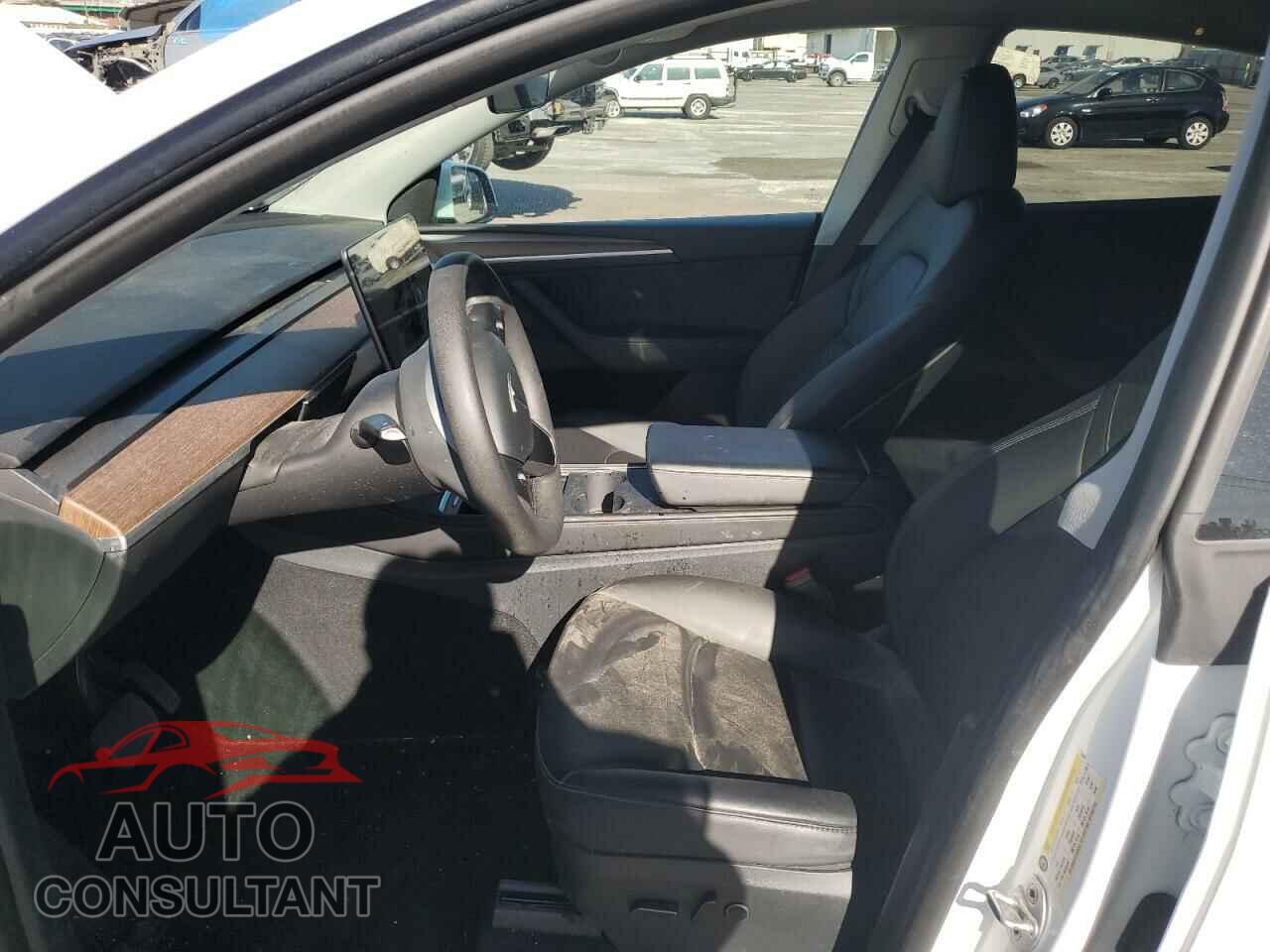 TESLA MODEL Y 2023 - 7SAYGDED6PF970077