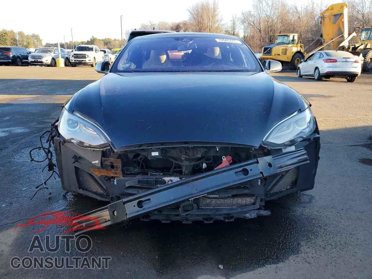 TESLA MODEL S 2015 - 5YJSA1H21FF096555