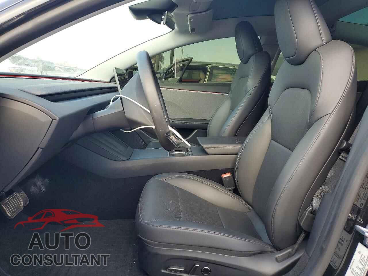 TESLA MODEL 3 2024 - 5YJ3E1EA2RF872457