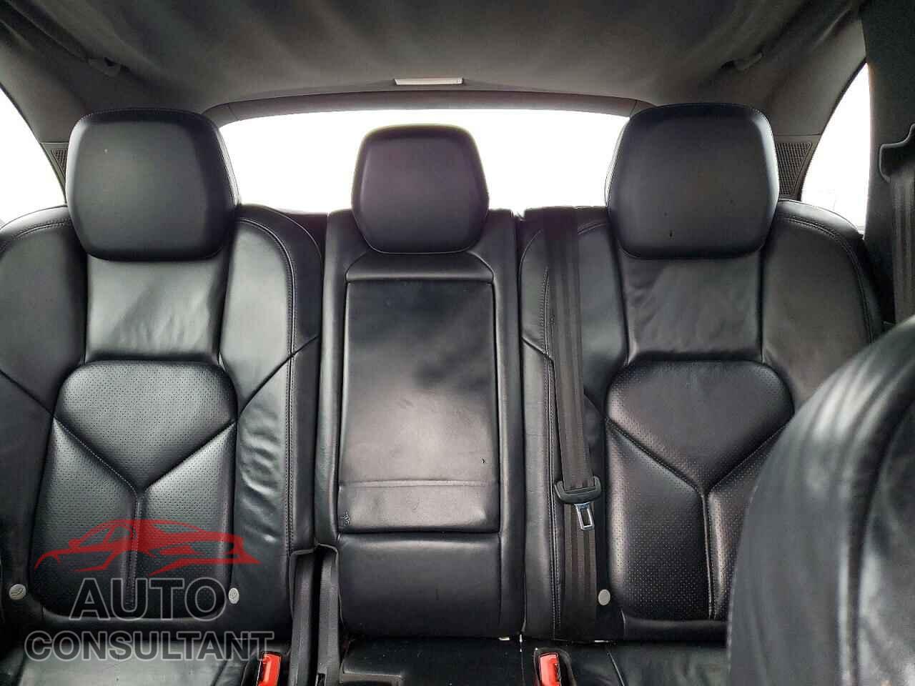 PORSCHE CAYENNE 2012 - WP1AA2A2XCLA00344