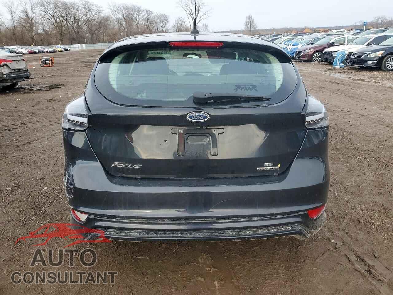 FORD FOCUS 2015 - 1FADP3K28FL240892
