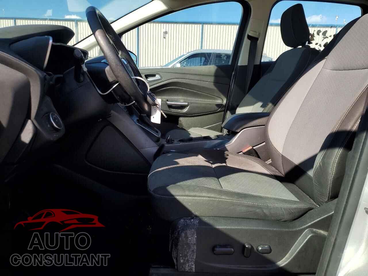 FORD C-MAX 2018 - 1FADP5AU5JL101231