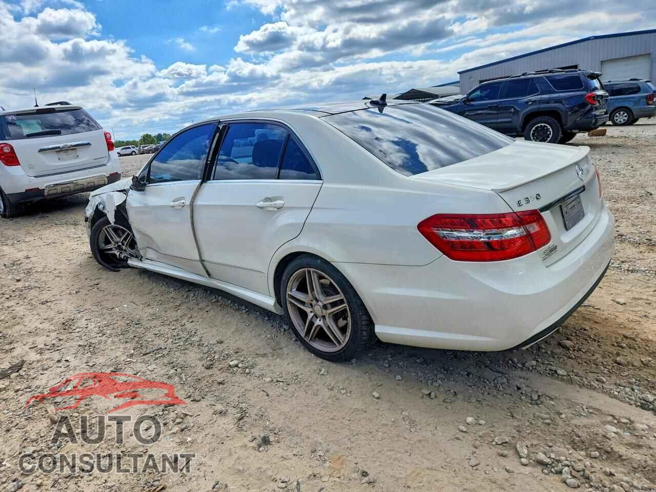 MERCEDES-BENZ E-CLASS 2011 - WDDHF8HB3BA407612