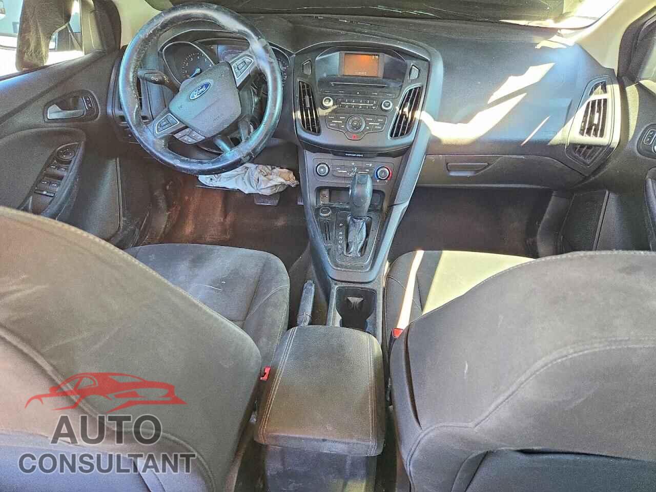 FORD FOCUS 2015 - 1FADP3F22FL298345