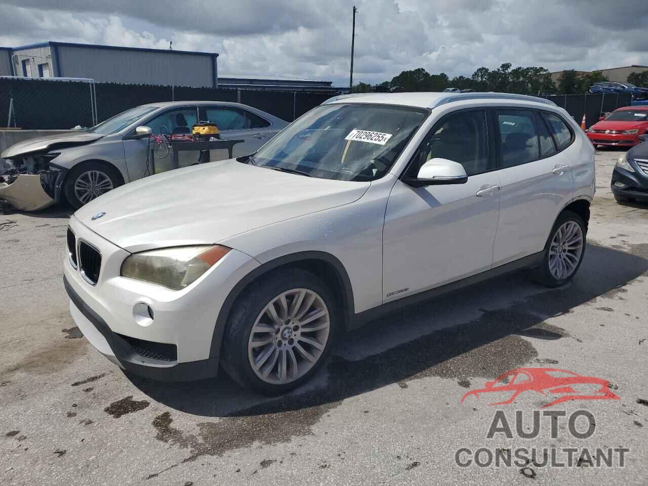 BMW X1 2014 - WBAVM1C50EVW51403