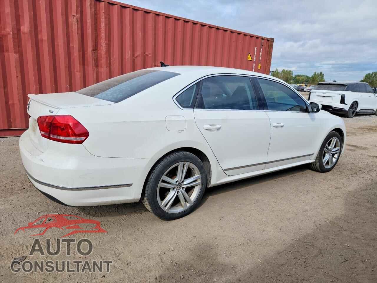 VOLKSWAGEN PASSAT 2014 - 1VWBN7A30EC120475