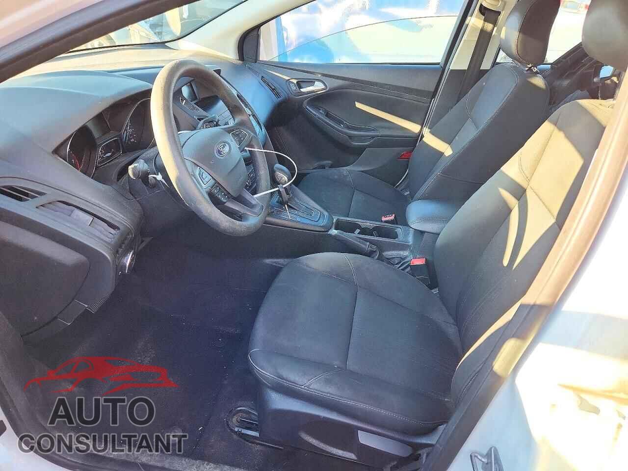 FORD FOCUS 2018 - 1FADP3F28JL212044