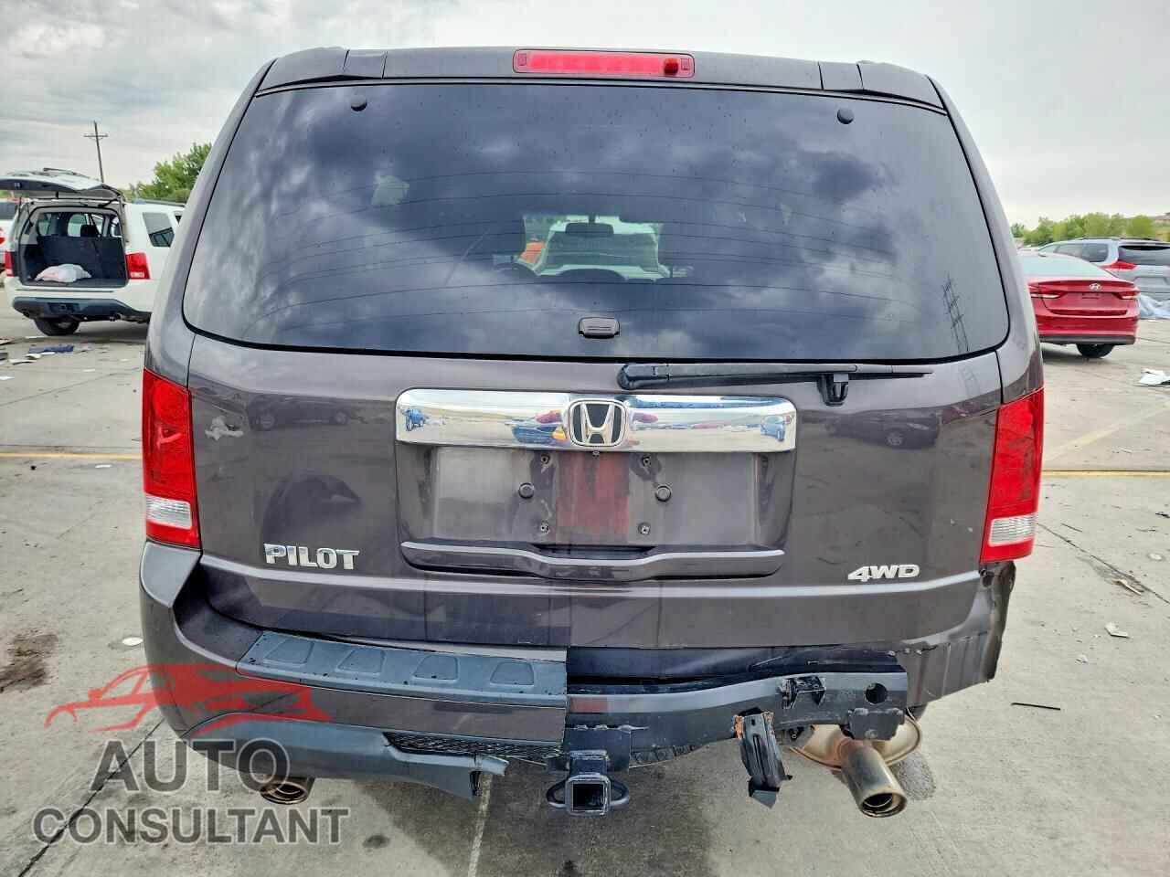 HONDA PILOT 2013 - 5FNYF4H59DB016830