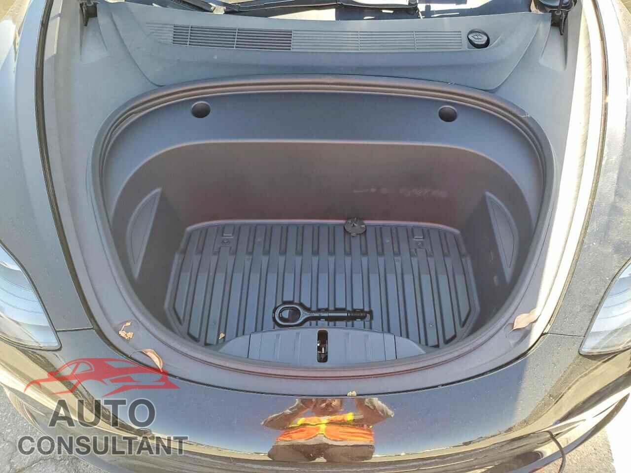 TESLA MODEL 3 2023 - 5YJ3E1EA1PF556951
