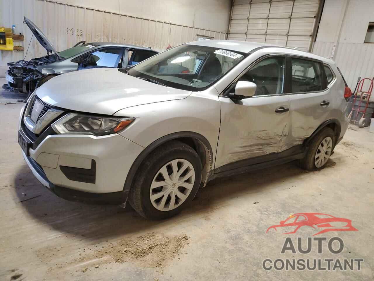 NISSAN ROGUE 2017 - JN8AT2MV5HW280038