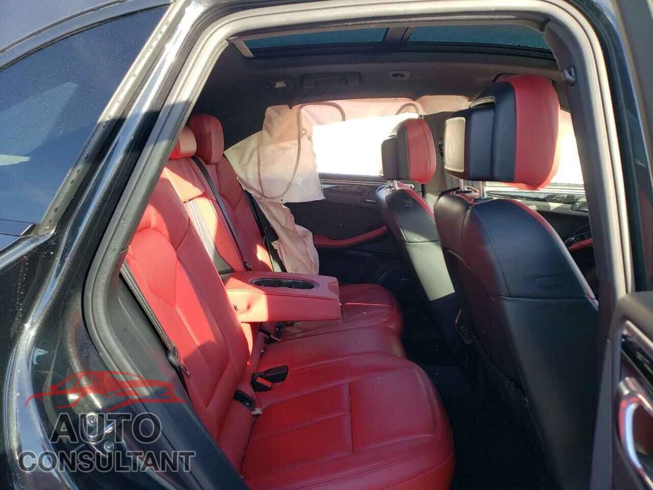 PORSCHE MACAN 2018 - WP1AA2A54JLB04660