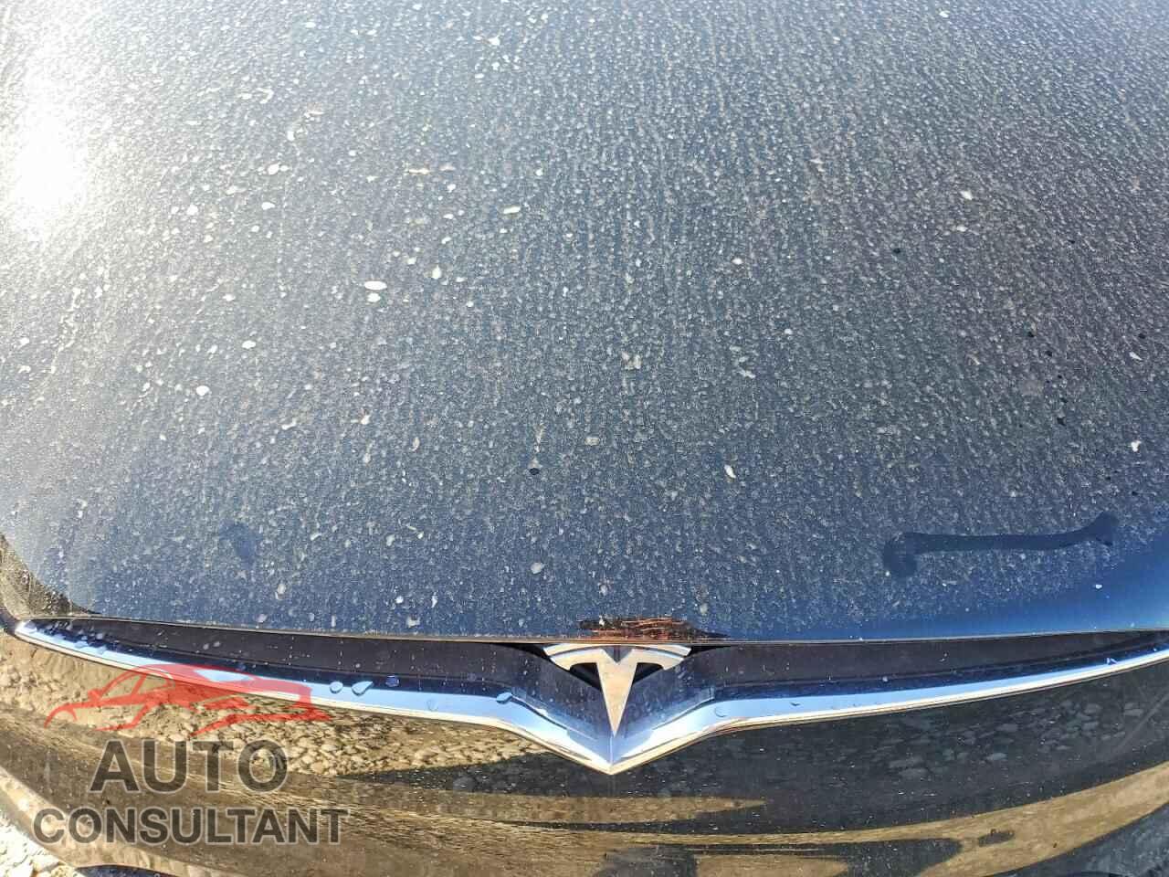TESLA MODEL X 2020 - 5YJXCBE42LF283083