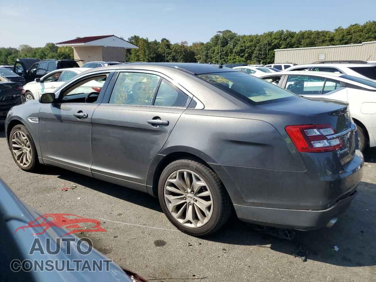 FORD TAURUS 2017 - 1FAHP2F84HG124093