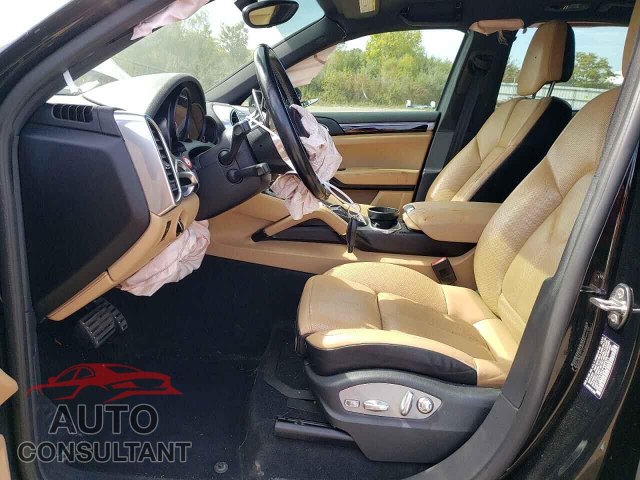 PORSCHE CAYENNE 2017 - WP1AB2A24HLA51911
