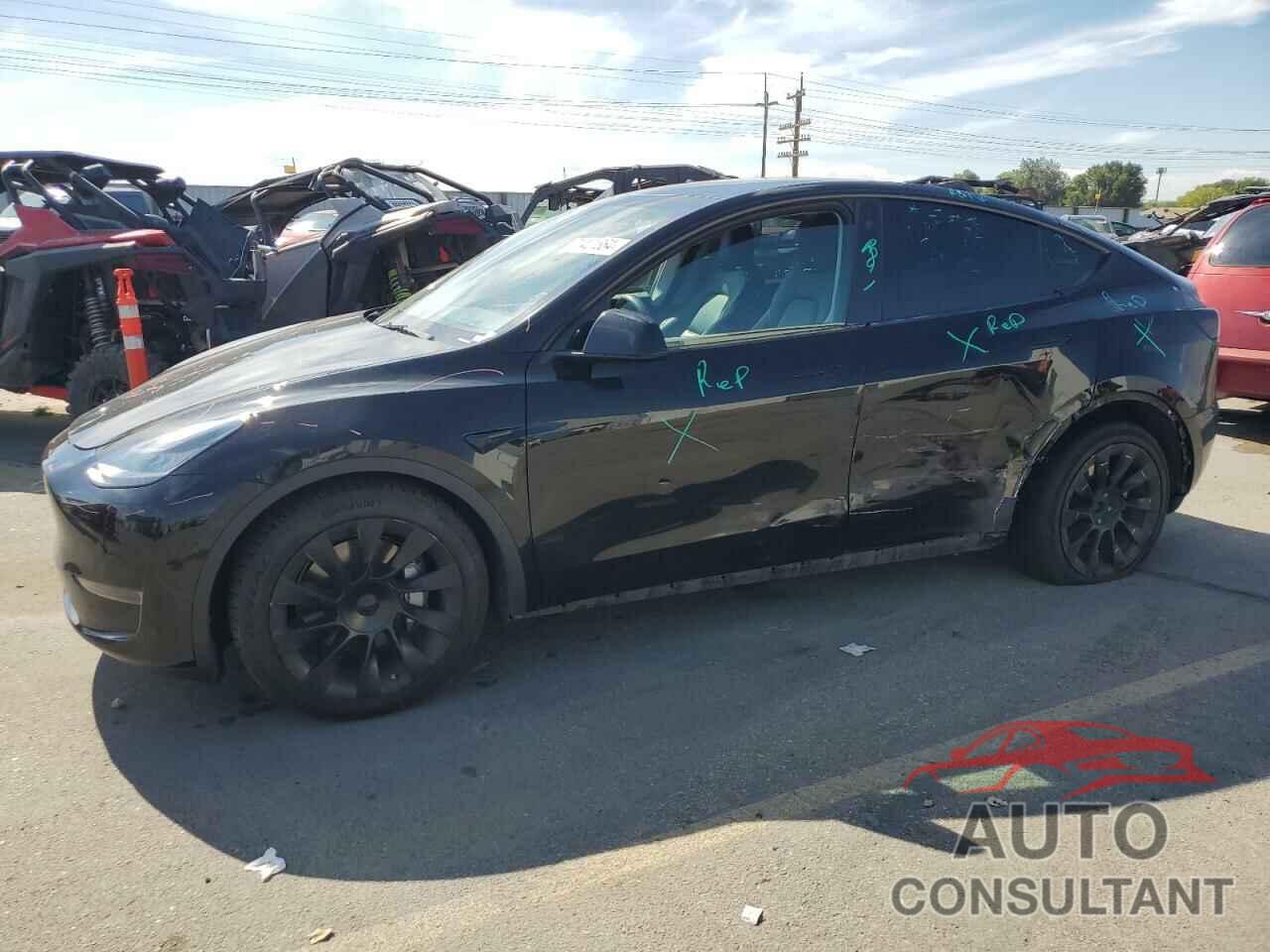 TESLA MODEL Y 2021 - 5YJYGAEE0MF196621