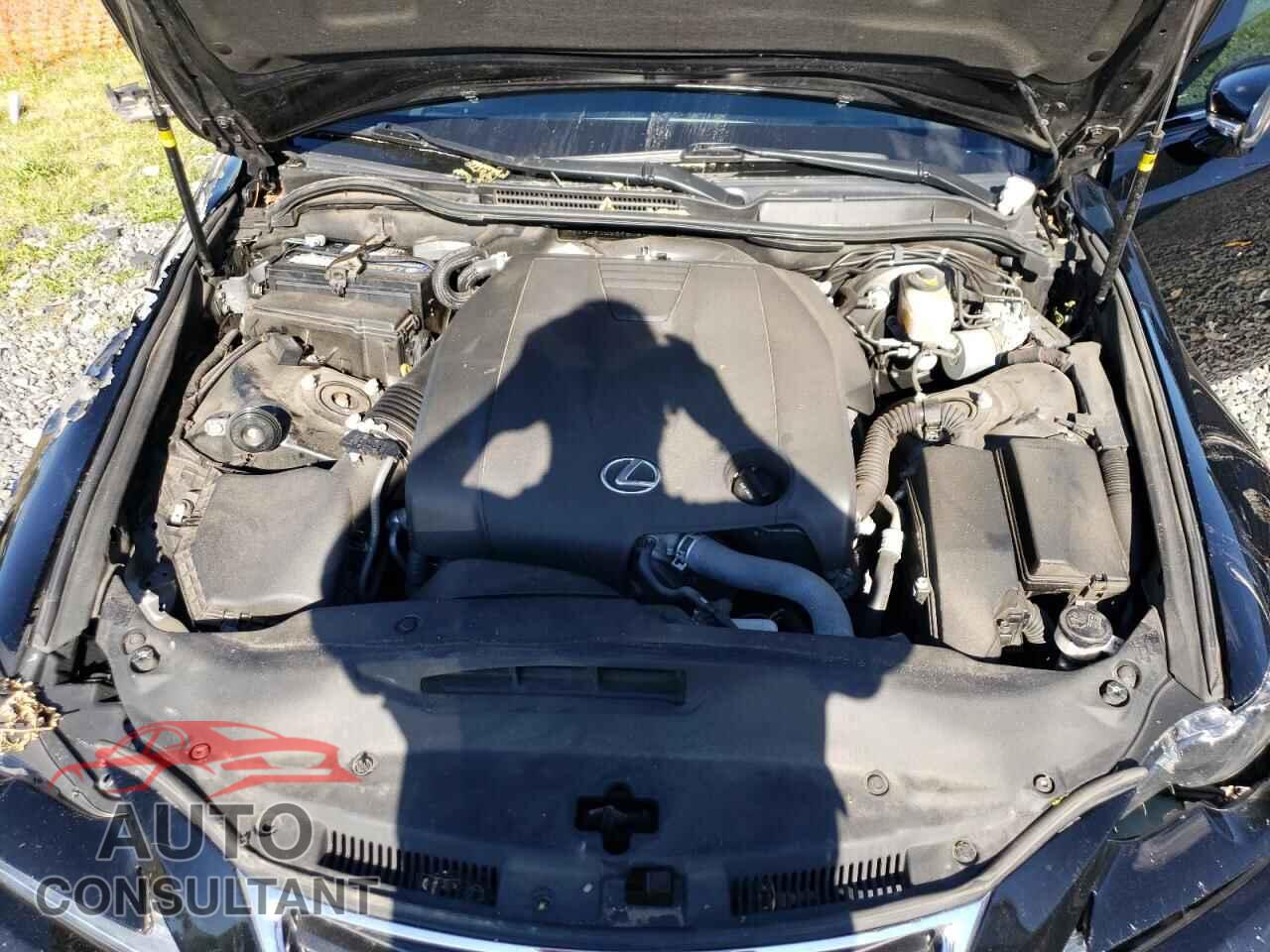 LEXUS IS 2015 - JTHCF1D28F5021198