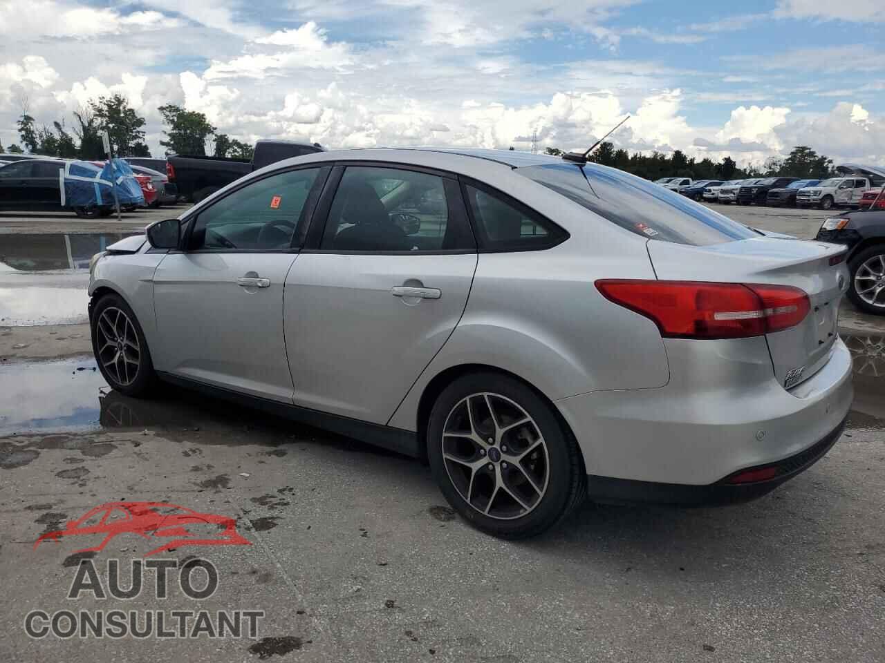FORD FOCUS 2017 - 1FADP3H2XHL247224