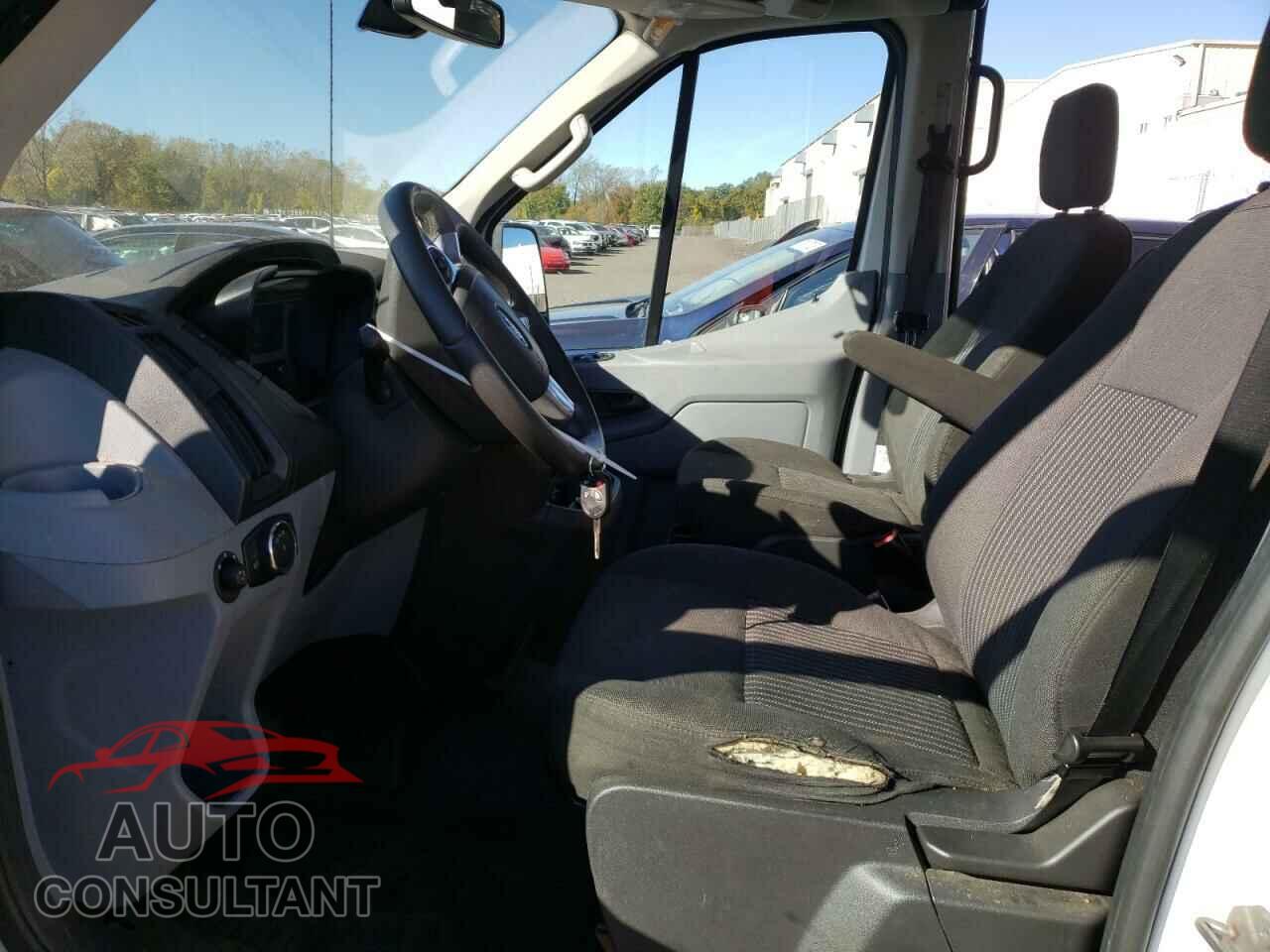 FORD TRANSIT 2019 - 1FTYR2CM8KKB46611