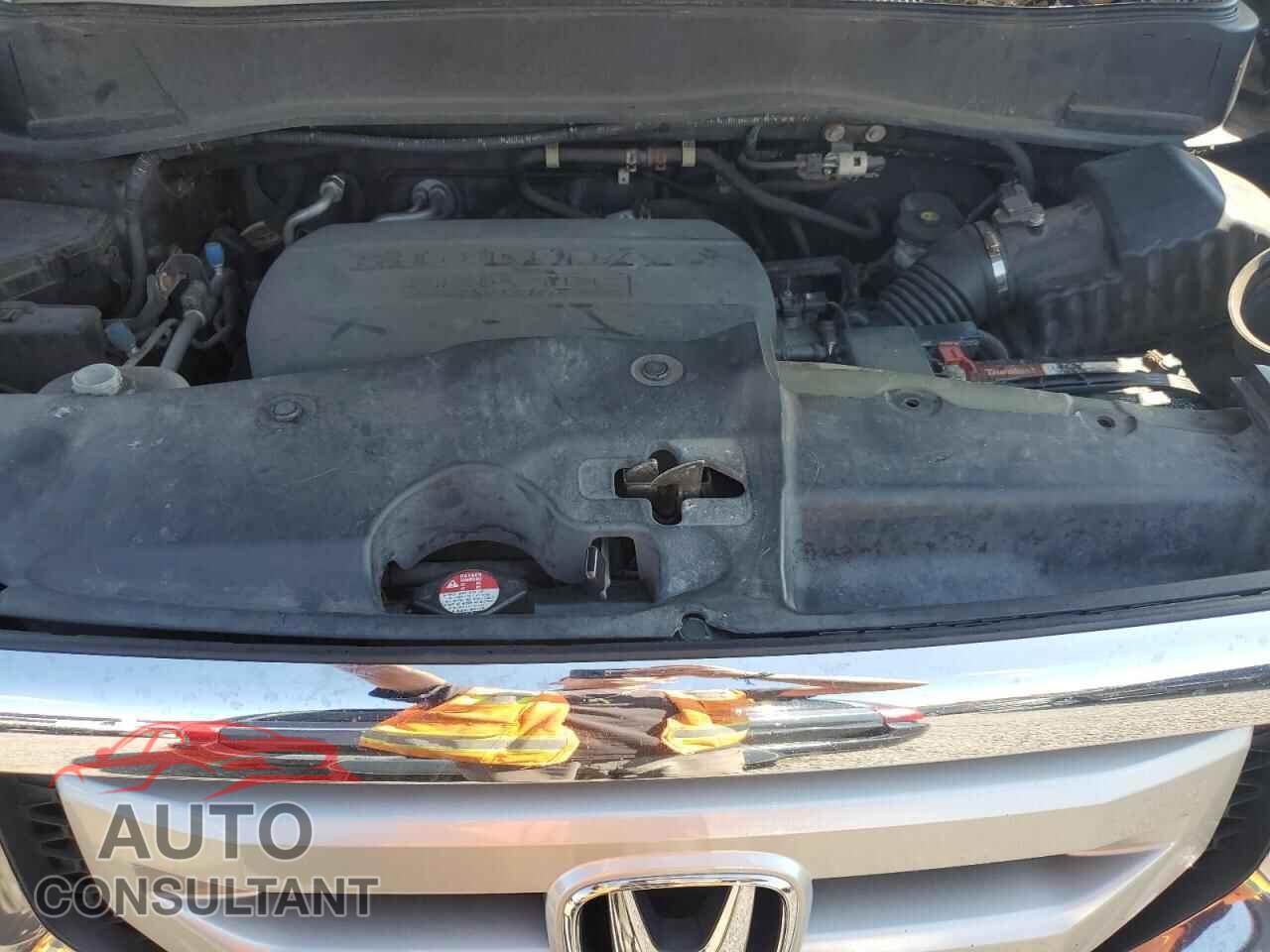 HONDA PILOT 2011 - 5FNYF4H41BB015918