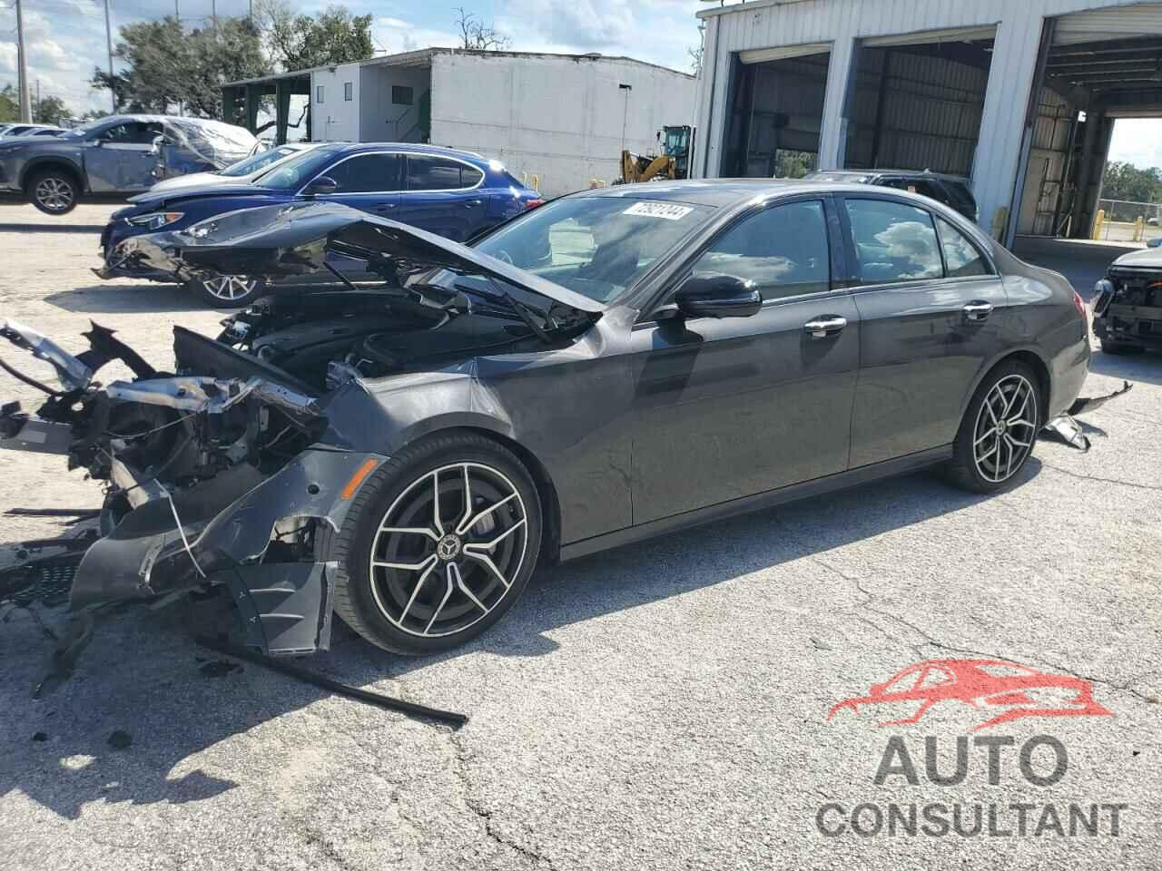 MERCEDES-BENZ E-CLASS 2021 - W1KZF8DB0MA925142