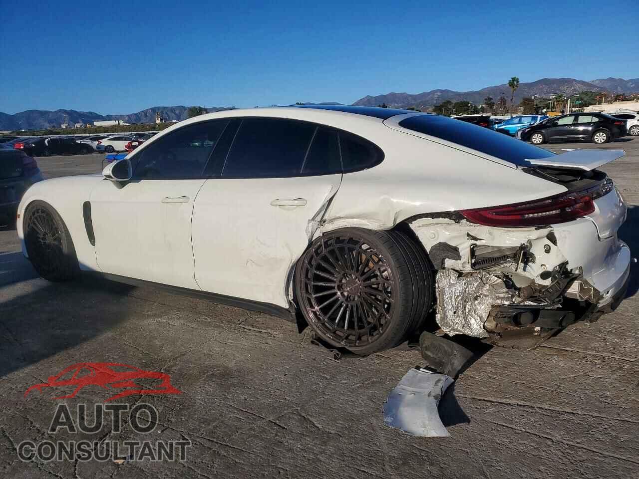 PORSCHE PANAMERA 2020 - WP0AA2A72LL100838