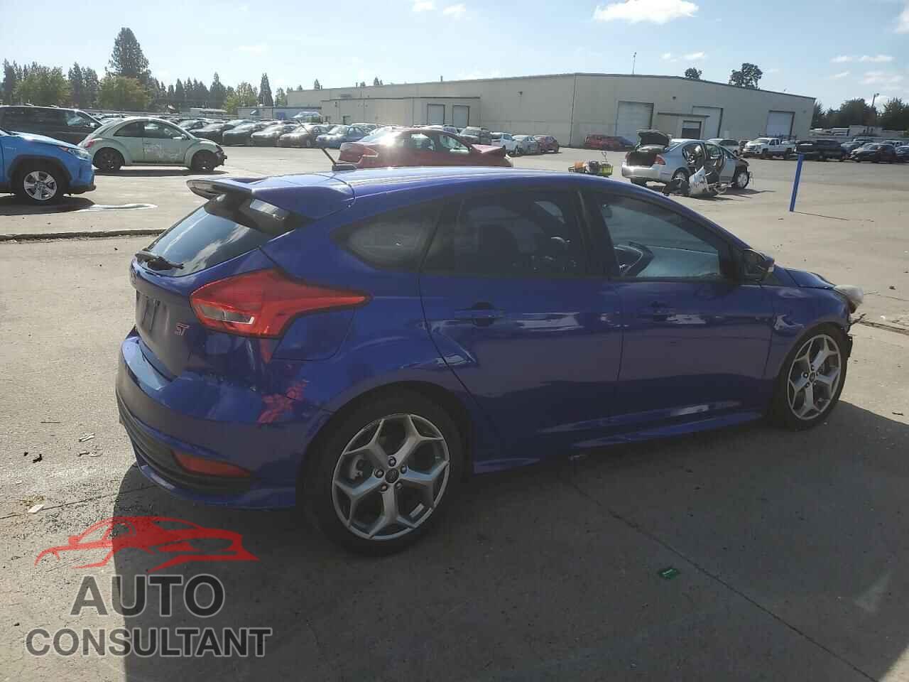 FORD FOCUS 2015 - 1FADP3L98FL341135