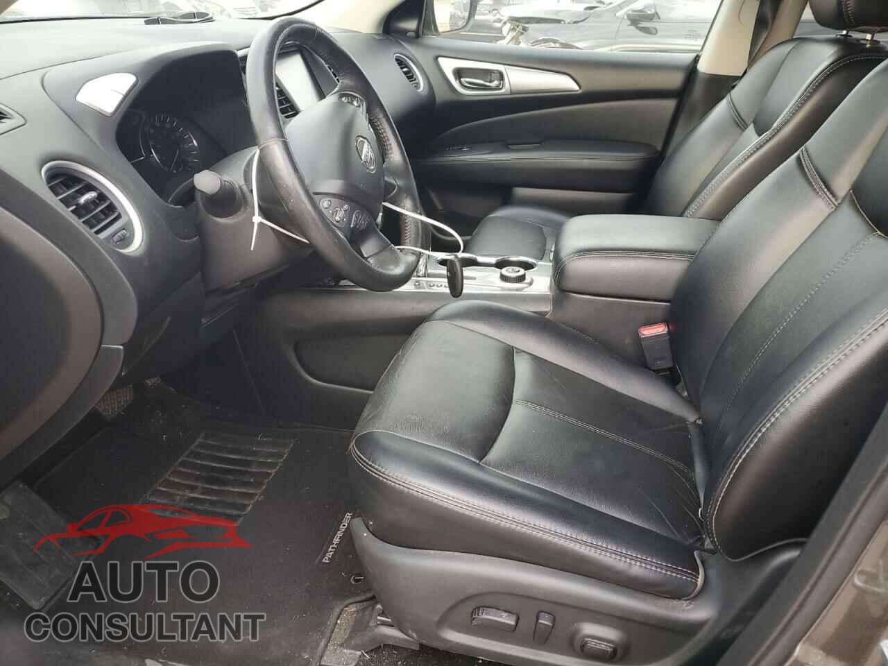 NISSAN PATHFINDER 2019 - 5N1DR2MM5KC614068