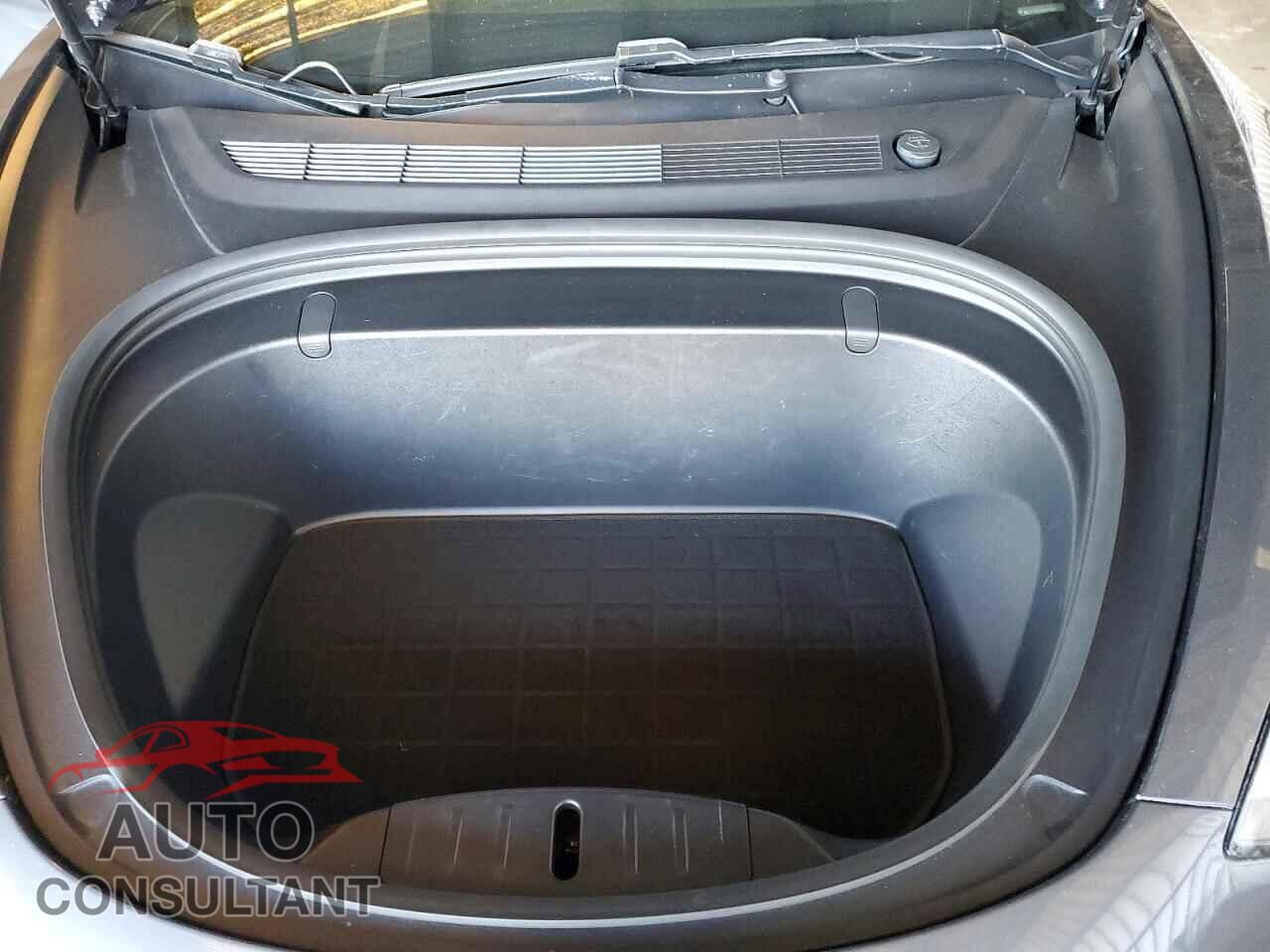 TESLA MODEL 3 2019 - 5YJ3E1EB7KF451817