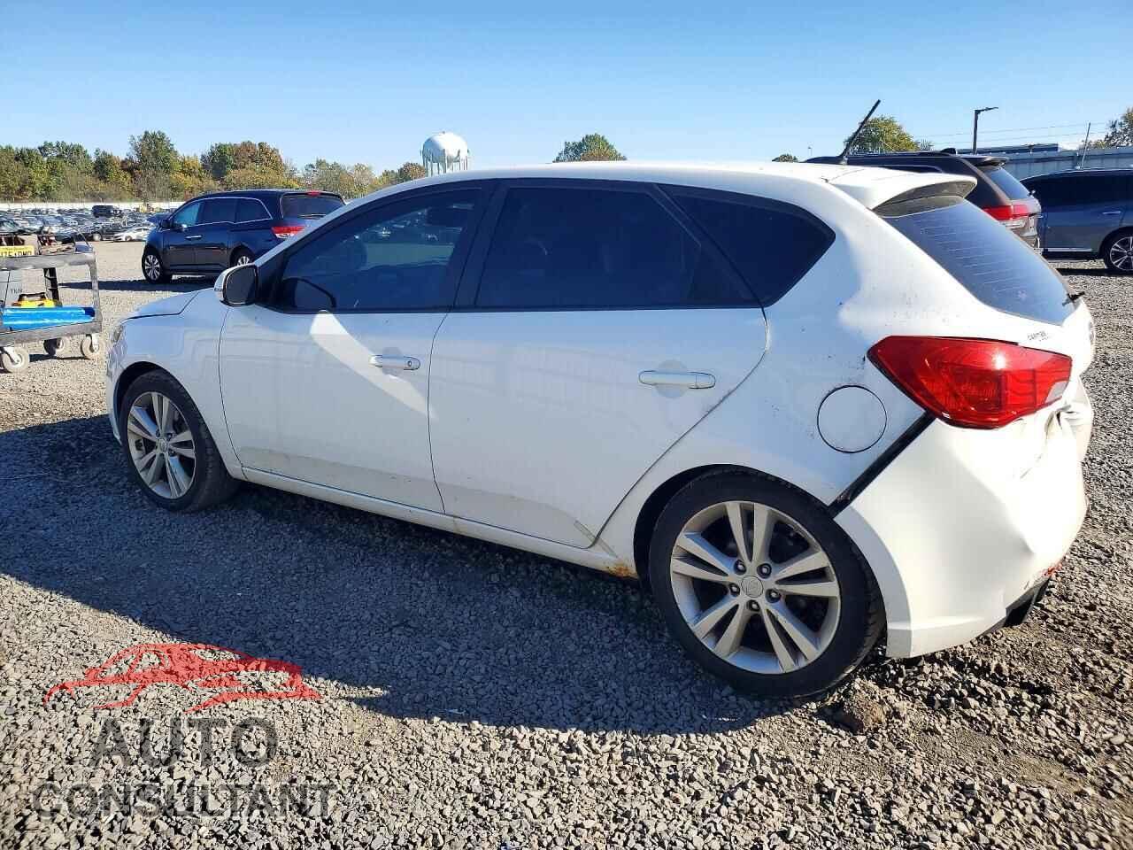 KIA FORTE 2011 - KNAFW5A39B5453003