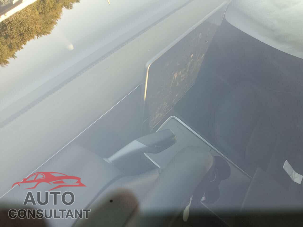 TESLA MODEL 3 2021 - 5YJ3E1EB0MF992310