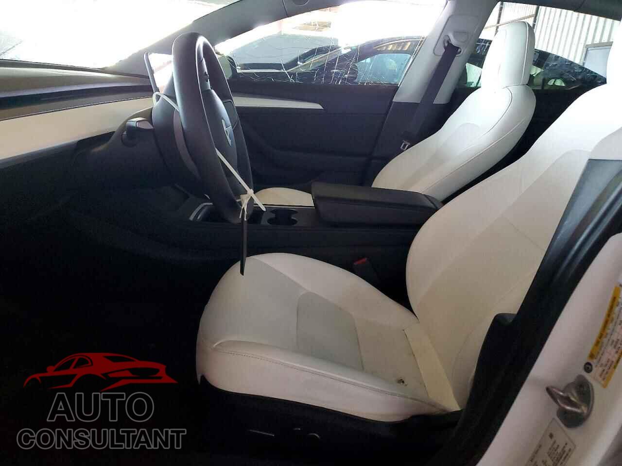 TESLA MODEL 3 2021 - 5YJ3E1EB9MF993052