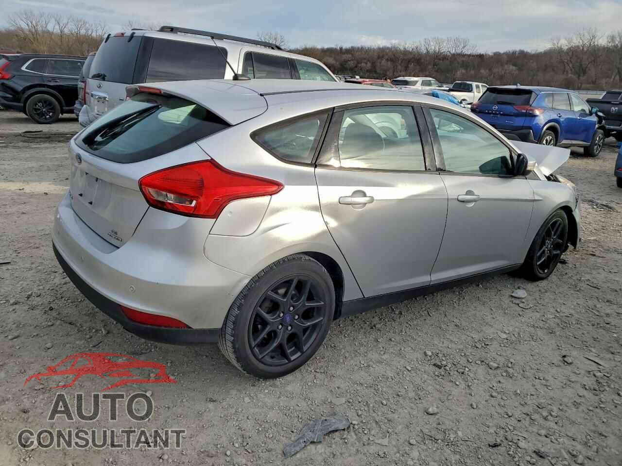 FORD FOCUS 2016 - 1FADP3K2XGL286211