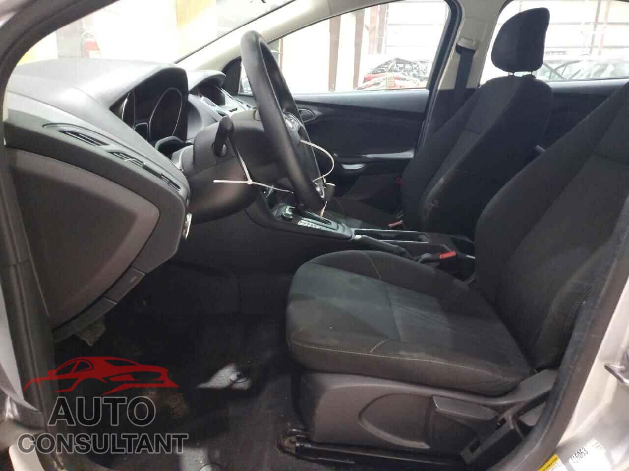 FORD FOCUS 2016 - 1FADP3E20GL216020