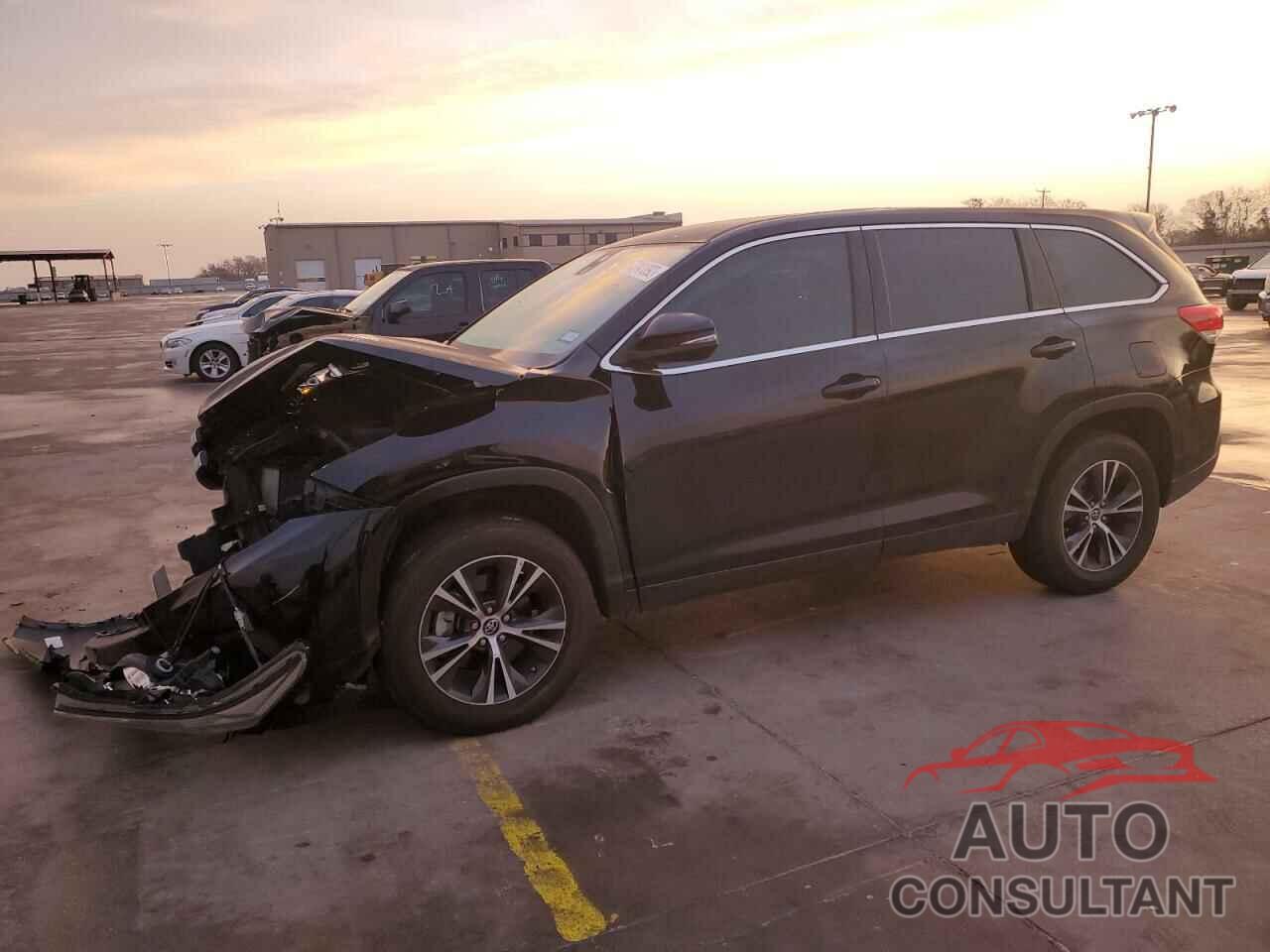 TOYOTA HIGHLANDER 2019 - 5TDZARFH5KS059860