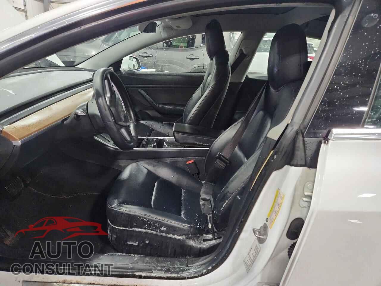 TESLA MODEL 3 2019 - 5YJ3E1EB8KF512477