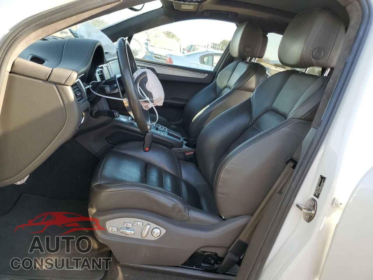 PORSCHE MACAN 2016 - WP1AF2A59GLB92065