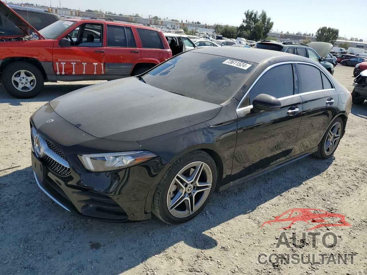 MERCEDES-BENZ A-CLASS 2022 - W1K3G4FB7NJ351200