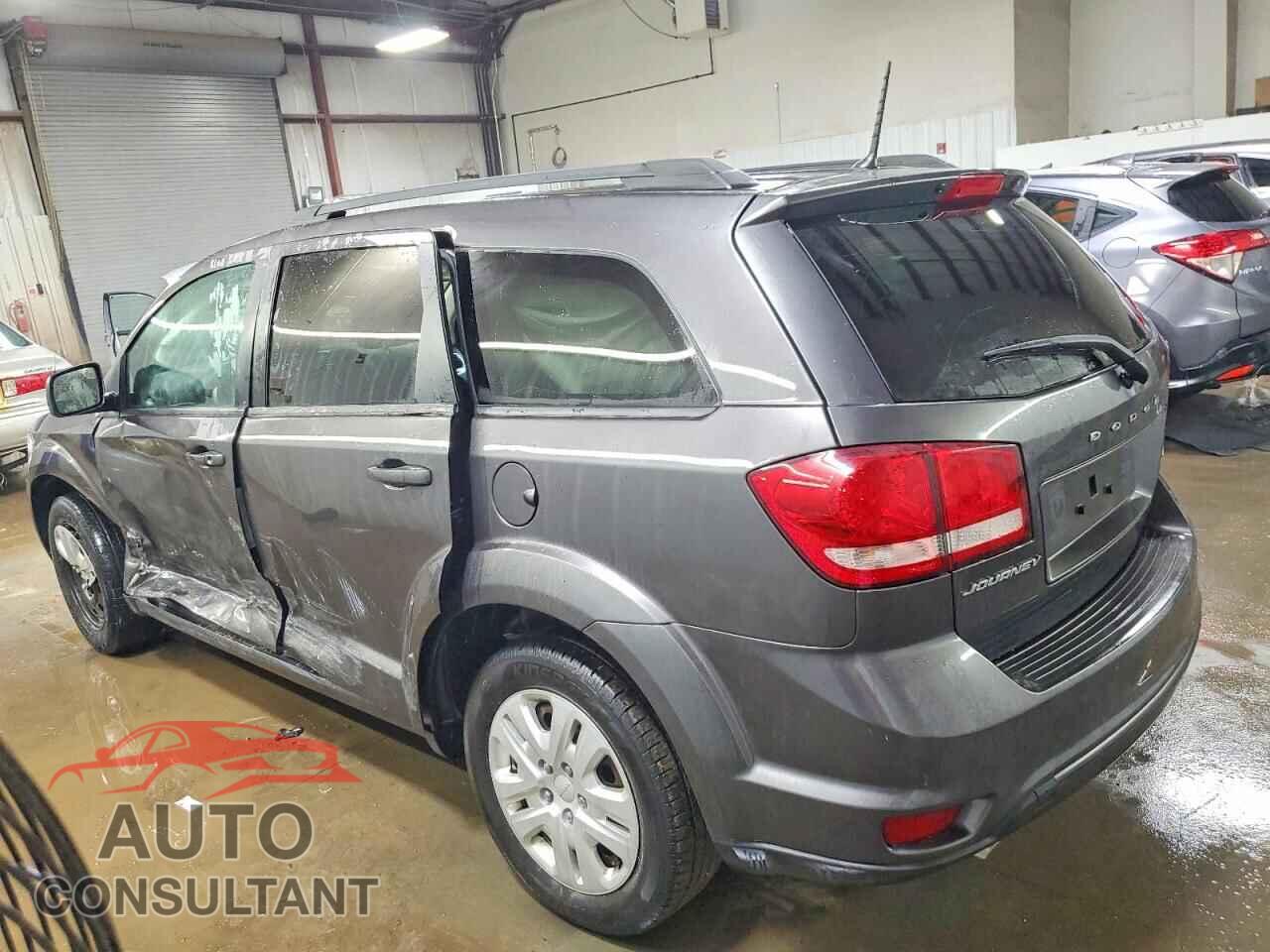 DODGE JOURNEY 2018 - 3C4PDCBG2JT528593